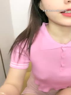 大奶骚女大黑牛自慰翘起屁股摩擦,搬上凳子阳台上玩头部插入掰穴震动,呻吟娇喘非常诱人第02集